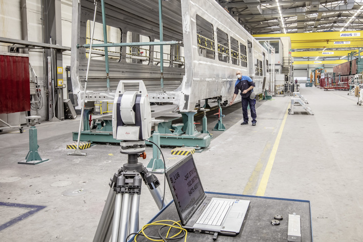 Im Siemens-Werk in Krefeld wird der Wasserstoffzug gebaut (Copyright: Siemens Mobility GmbH.) 