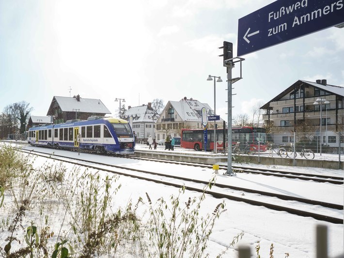 Die BRB am Bahnhof Dießen