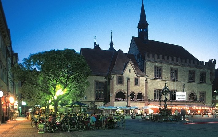 Altes Rathaus am Markt am Abend