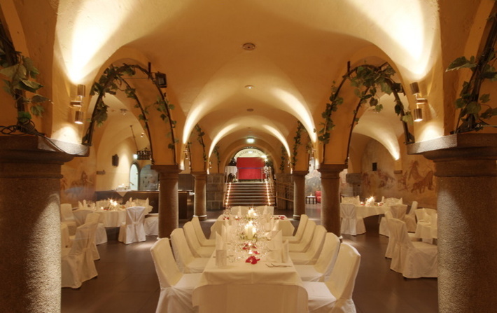 Bacchuskeller mit Treppe im HIntergrund im Bremer Ratskeller