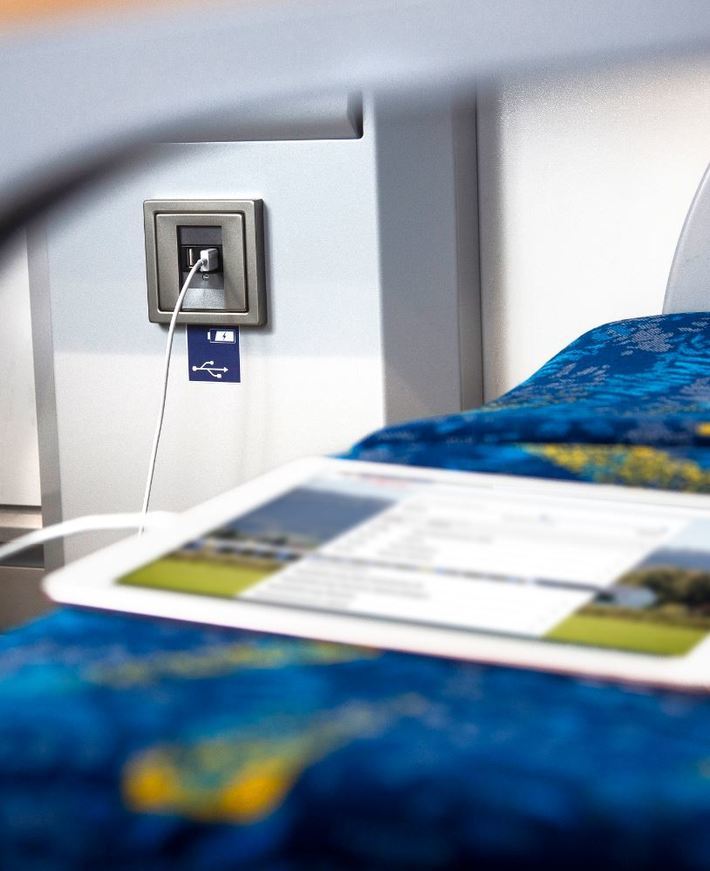 Schonen Sie Ihren Akku und nutzen Sie die USB-Ladestationen am Platz.