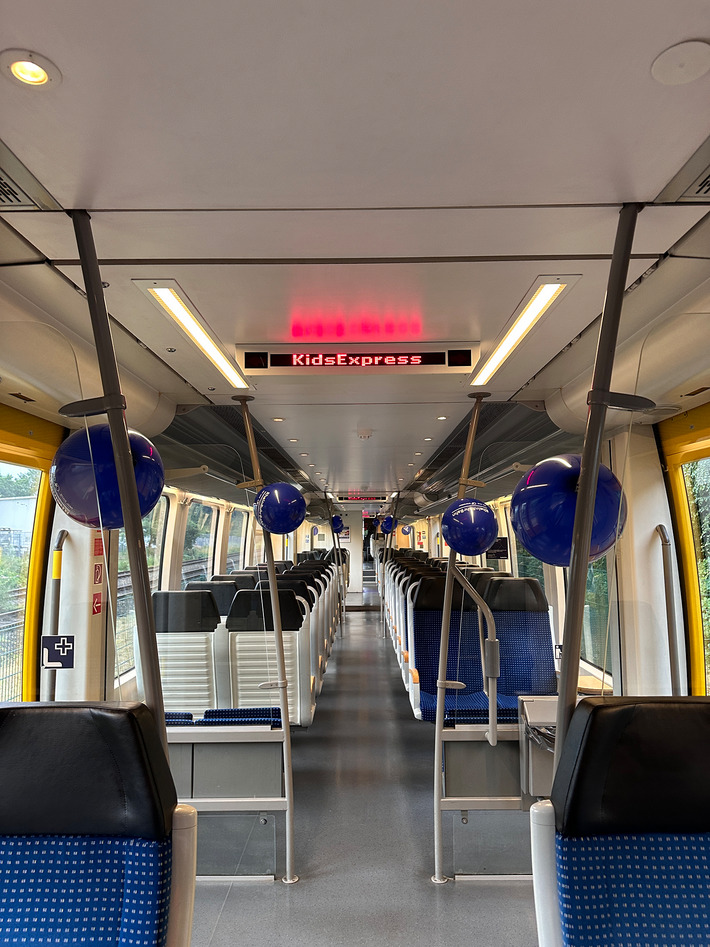 Innenansicht der RheinRuhrBahn