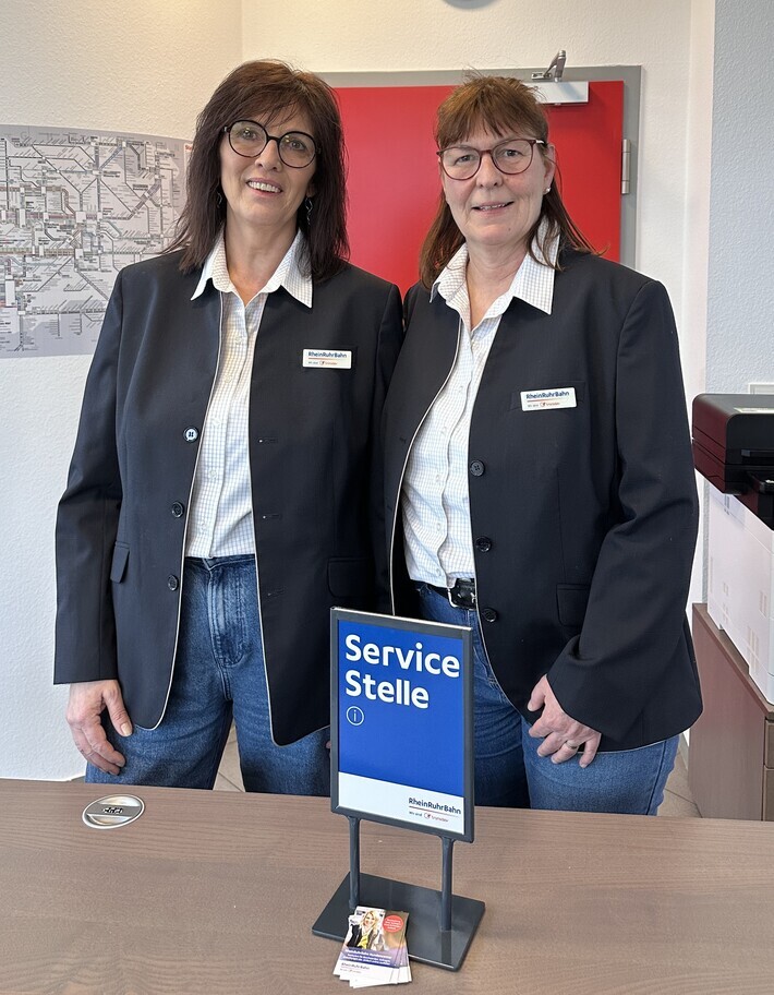 Foto von Mitarbeitenden im Kundencenter Remscheid