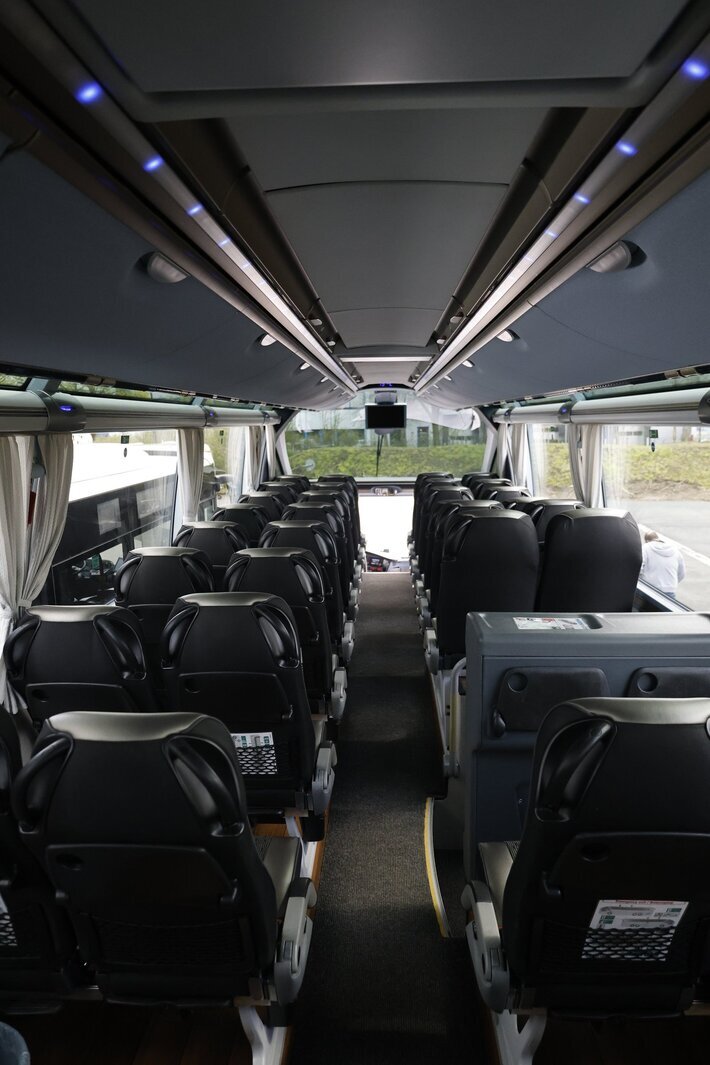 Reisebus Interieur Gang