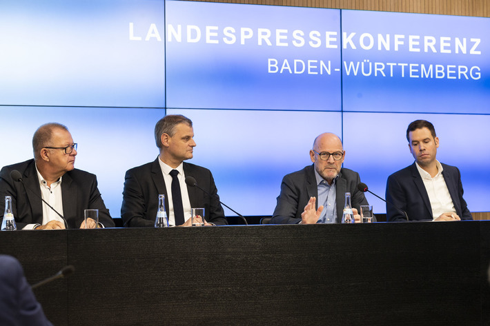 Pressekonferenz im Ministerium für Verkehr Baden-Württemberg